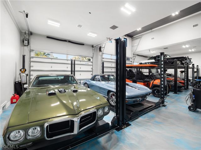 1912 SE 33rd TER, Cape Coral, FL 33904