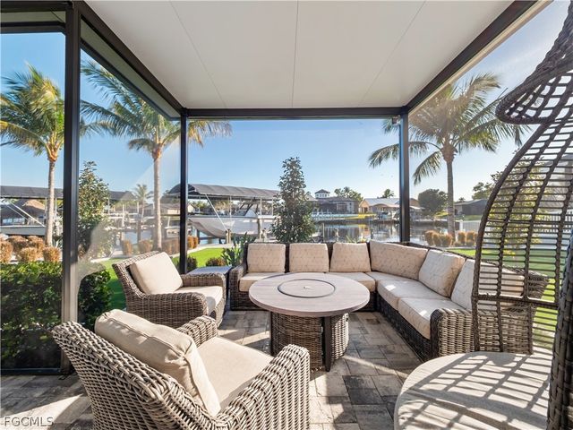 1912 SE 33rd TER, Cape Coral, FL 33904