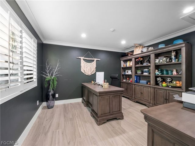 1912 SE 33rd TER, Cape Coral, FL 33904