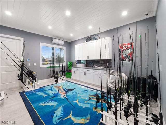 1912 SE 33rd TER, Cape Coral, FL 33904