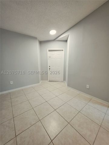 9615 NW 1st Ct 10-301, Pembroke Pines, FL 33024
