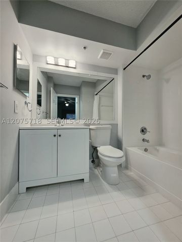 9615 NW 1st Ct 10-301, Pembroke Pines, FL 33024