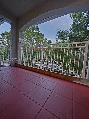 9615 NW 1st Ct 10-301, Pembroke Pines, FL 33024