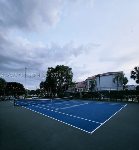 9615 NW 1st Ct 10-301, Pembroke Pines, FL 33024