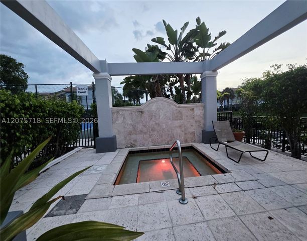 9615 NW 1st Ct 10-301, Pembroke Pines, FL 33024