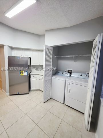 9615 NW 1st Ct 10-301, Pembroke Pines, FL 33024
