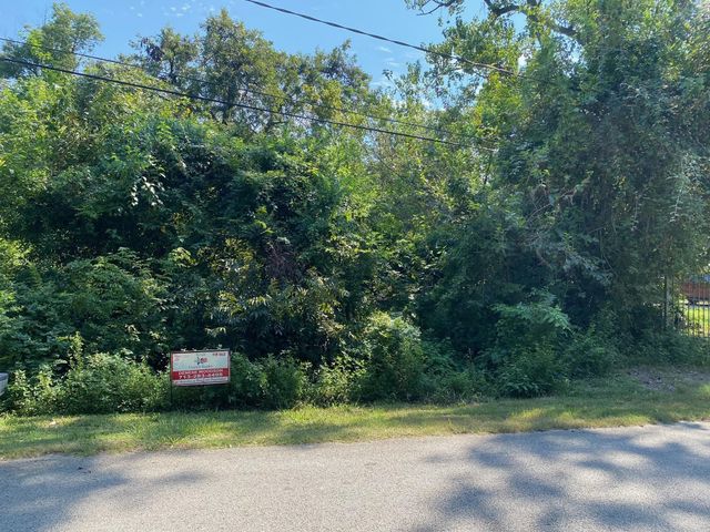 893 Wall Street, Houston, TX 77088