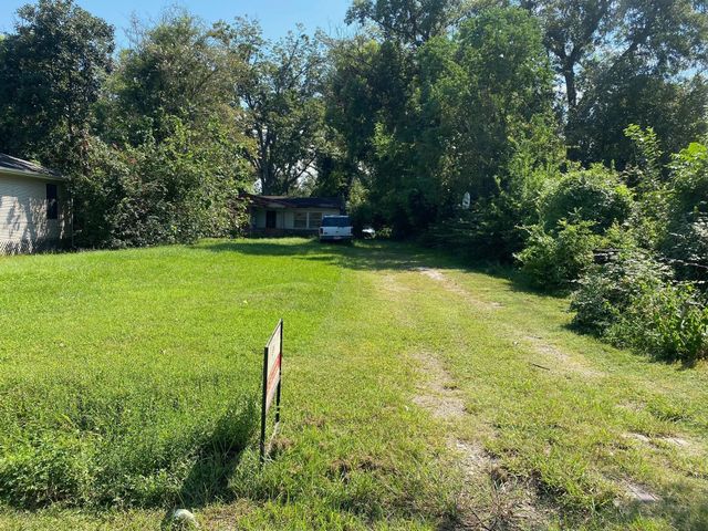 893 Wall Street, Houston, TX 77088