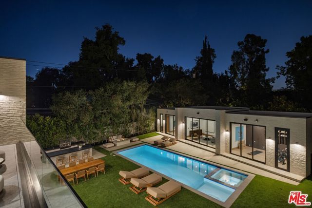 17055 Rancho Street, Encino (los Angeles), CA 91316