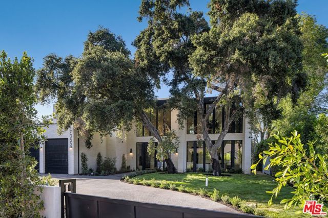 17055 Rancho Street, Encino (los Angeles), CA 91316