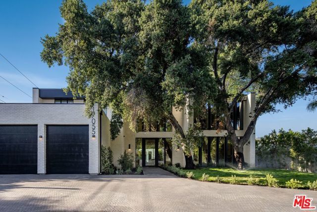 17055 Rancho Street, Encino (los Angeles), CA 91316