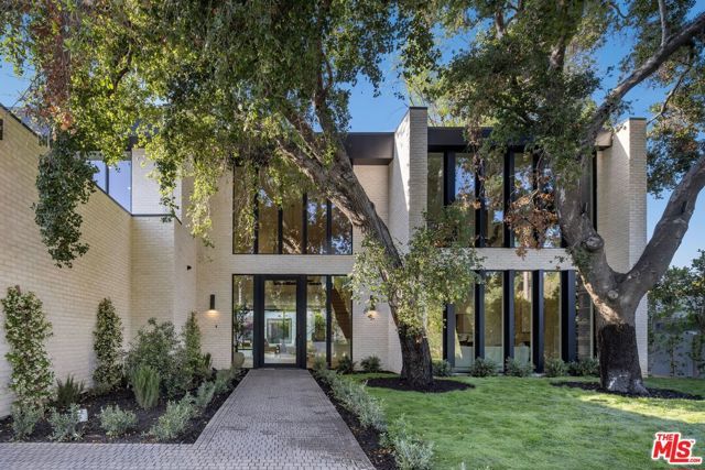 17055 Rancho Street, Encino (los Angeles), CA 91316