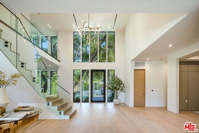 17055 Rancho Street, Encino (los Angeles), CA 91316