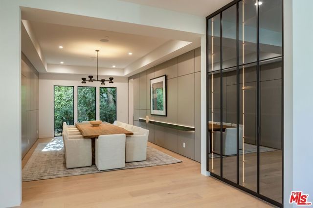 17055 Rancho Street, Encino (los Angeles), CA 91316