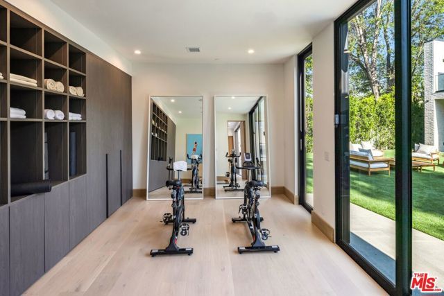 17055 Rancho Street, Encino (los Angeles), CA 91316