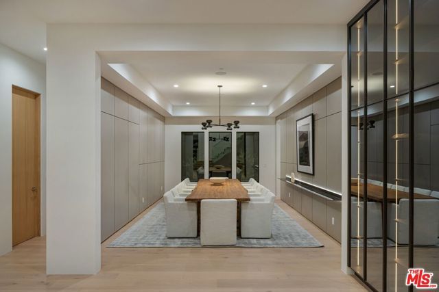 17055 Rancho Street, Encino (los Angeles), CA 91316
