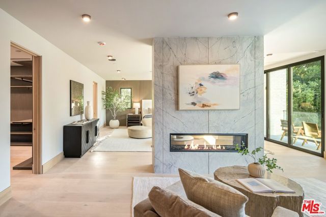 17055 Rancho Street, Encino (los Angeles), CA 91316