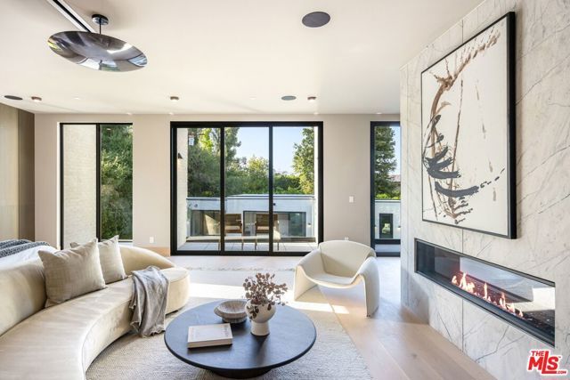 17055 Rancho Street, Encino (los Angeles), CA 91316