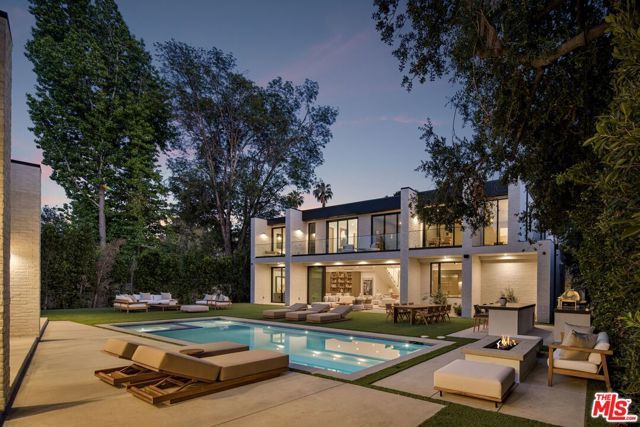 17055 Rancho Street, Encino (los Angeles), CA 91316