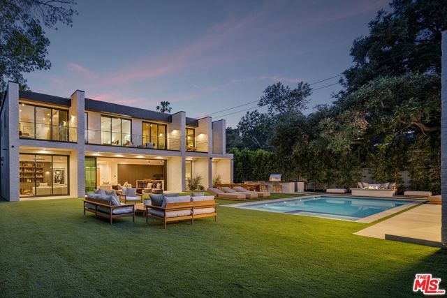 17055 Rancho Street, Encino (los Angeles), CA 91316