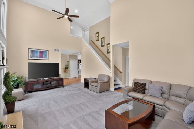 6 Alana Ct, Warren Twp., NJ 07059