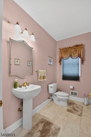 6 Alana Ct, Warren Twp., NJ 07059