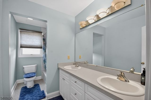 6 Alana Ct, Warren Twp., NJ 07059