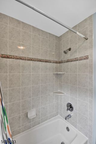 6 Alana Ct, Warren Twp., NJ 07059