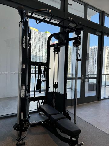 239 SW 9th St 1405, Miami, FL 33130