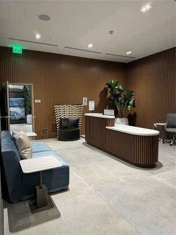 239 SW 9th St 1405, Miami, FL 33130