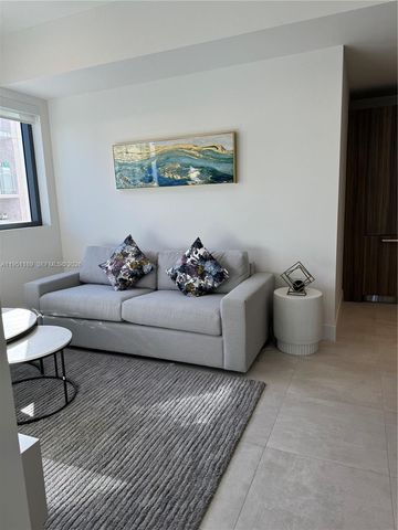 239 SW 9th St 1405, Miami, FL 33130