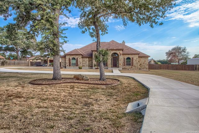 125 BUCKS LN, La Vernia, TX 78121