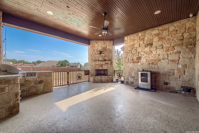 125 BUCKS LN, La Vernia, TX 78121