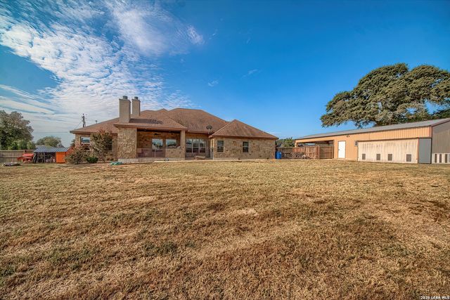 125 BUCKS LN, La Vernia, TX 78121