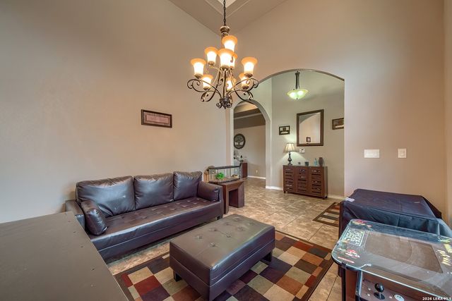 125 BUCKS LN, La Vernia, TX 78121
