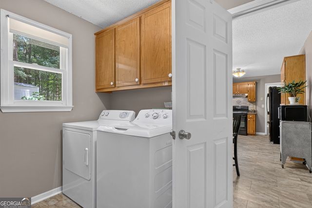 275 Pine Tree Lane, Mcdonough, GA 30252