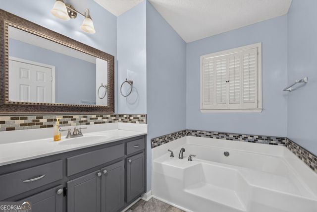 275 Pine Tree Lane, Mcdonough, GA 30252