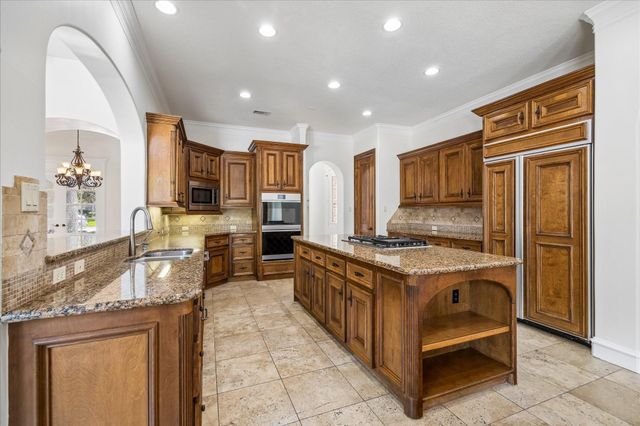 1518 Graystone Creek Court, Kingwood, TX 77345