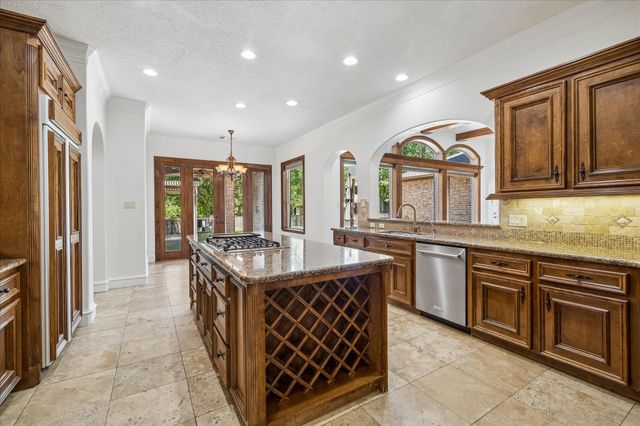1518 Graystone Creek Court, Kingwood, TX 77345