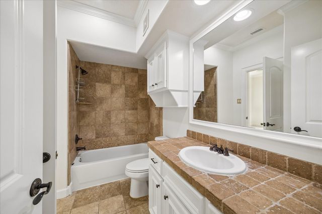 1518 Graystone Creek Court, Kingwood, TX 77345