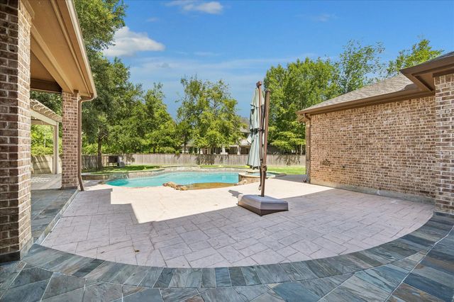 1518 Graystone Creek Court, Kingwood, TX 77345