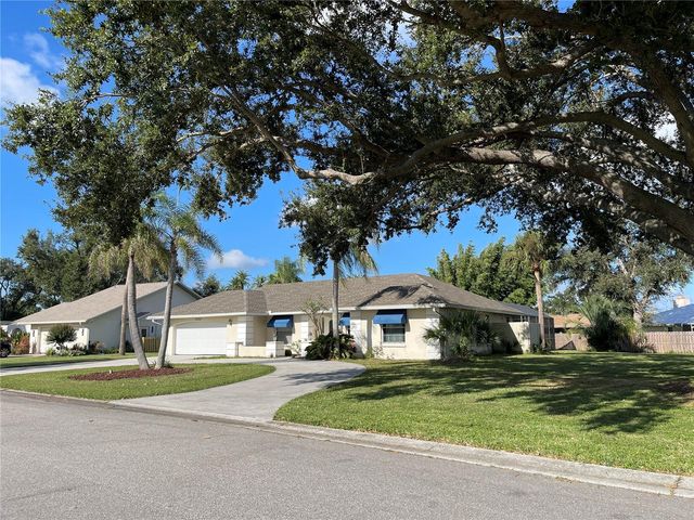 3819 COUNTRYSIDE LANE, Sarasota, FL 34233
