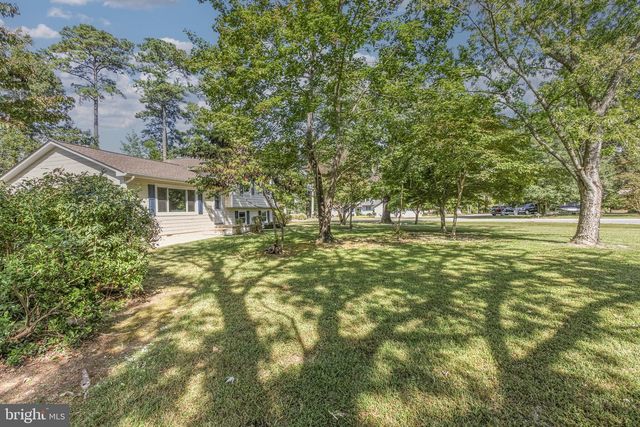 1247 S GLEBE RD, Montross, VA 22520