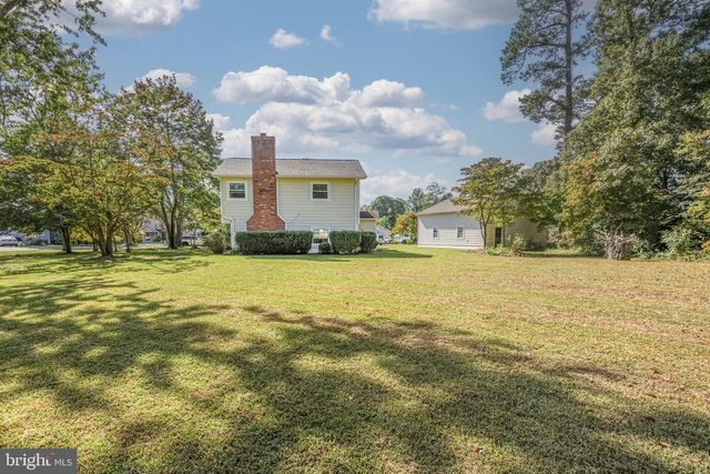 1247 S GLEBE RD, Montross, VA 22520