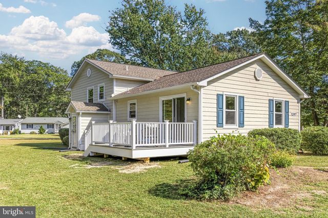 1247 S GLEBE RD, Montross, VA 22520