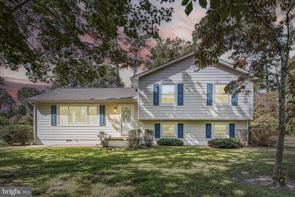 1247 S GLEBE RD, Montross, VA 22520