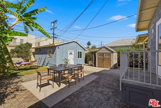 1825 Middleton Place, Los Angeles, CA 90062