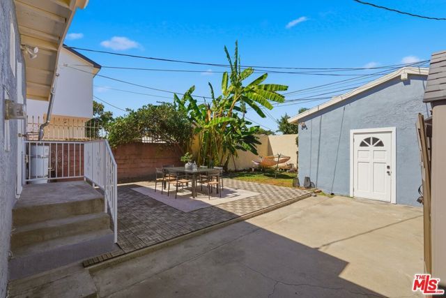 1825 Middleton Place, Los Angeles, CA 90062