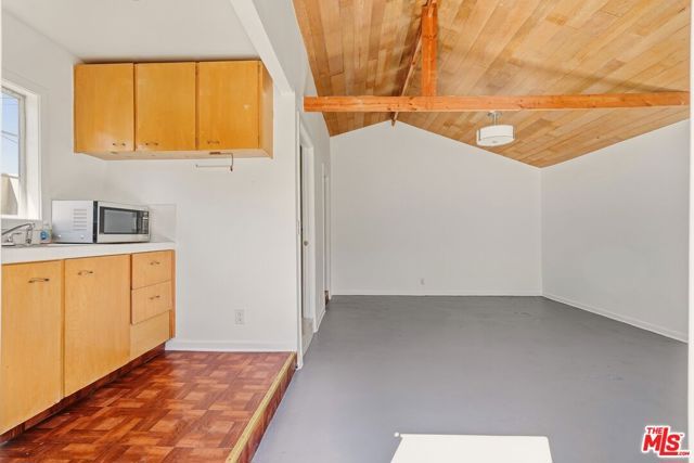1825 Middleton Place, Los Angeles, CA 90062