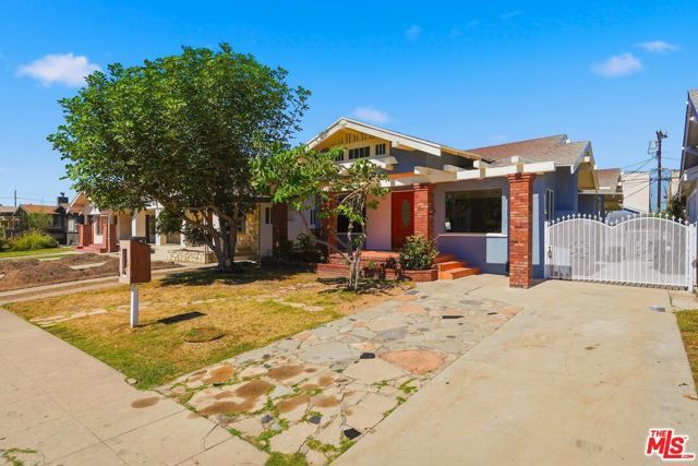 1825 Middleton Place, Los Angeles, CA 90062